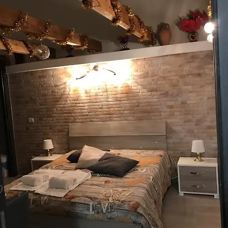 Famigi Bed and Breakfast Νάπολη