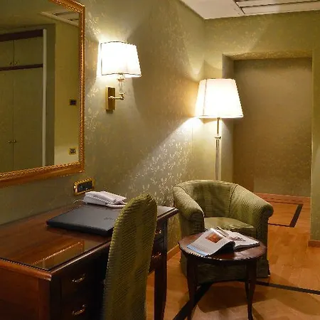 Grand Vesuvio Hotel Nápoles