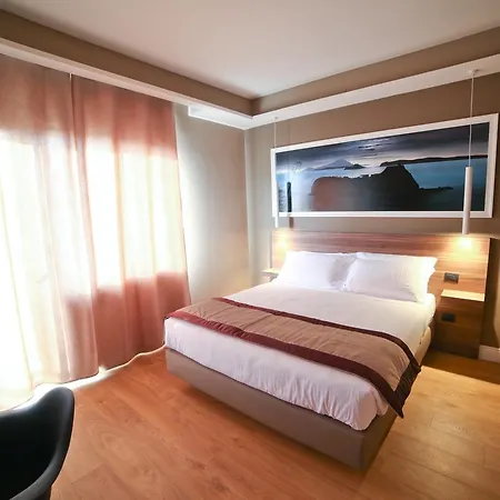 7th Floor 3* Νάπολη