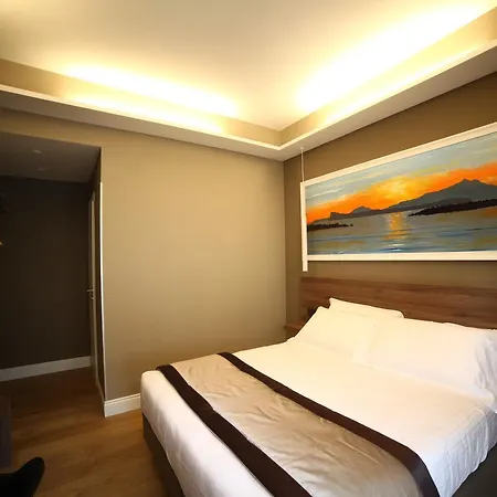 7th Floor 3* Неаполь