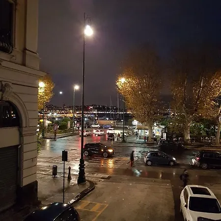 Lungomare Caracciolo Mon Apartamento Nápoles