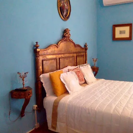 Retro Bed & Breakfast Naples