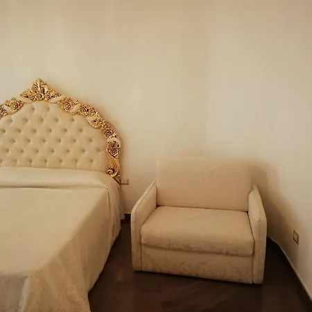 Beb Mariafrancesca Bed & Breakfast 3*