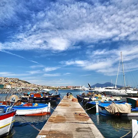 Base Mergellina Oda ve Kahvaltı Napoli