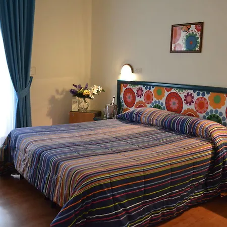 Cesare Augusto Hotel Neapel