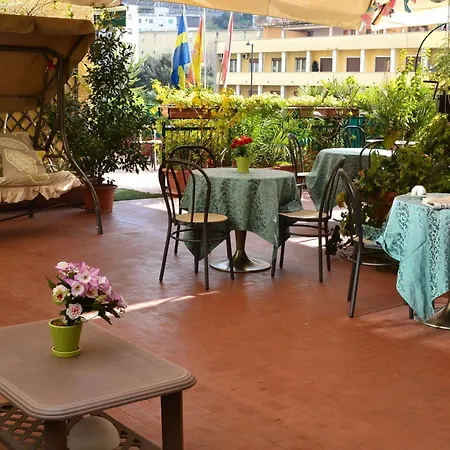 Cesare Augusto Hotel Neapel
