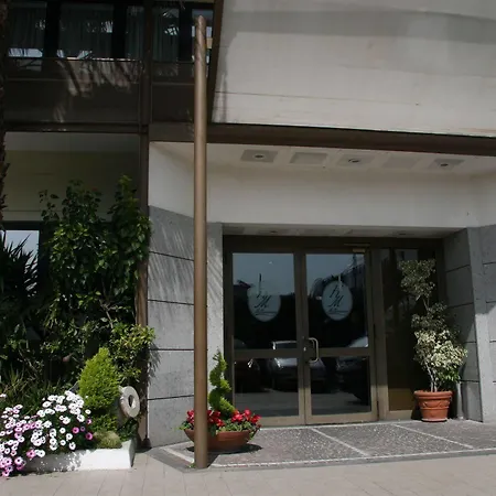 Hotel Millennium Gold 4*