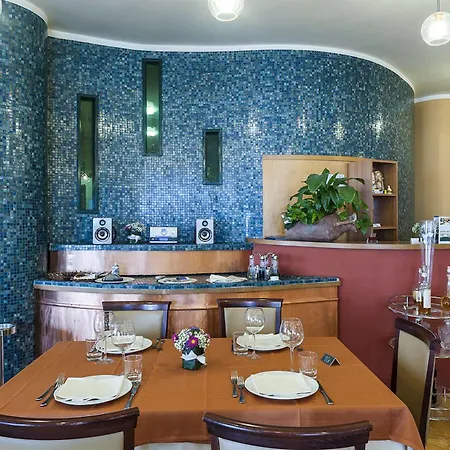 Millennium Gold 4* Naples
