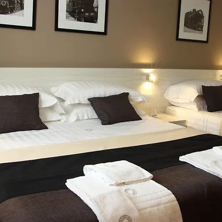 Stelle The Businest Hotel