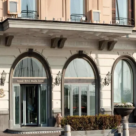Grand Santa Lucia فندق نابولي