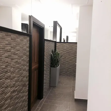 Hotel Art Piazza Carita'