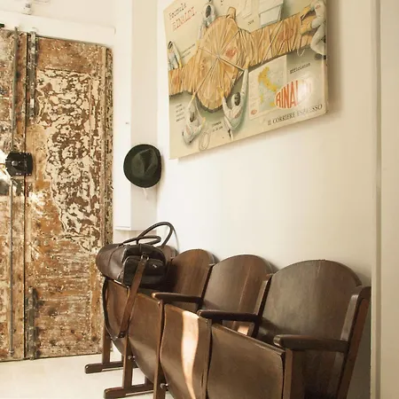 Belledonne & Gallery Bed and Breakfast Νάπολη