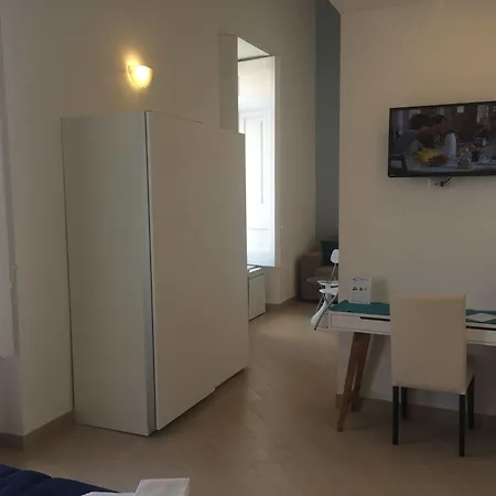 Base Mergellina Oda ve Kahvaltı 3*