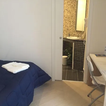 Oda ve Kahvaltı Base Mergellina Napoli