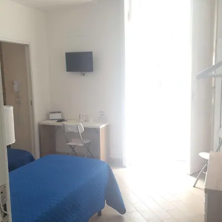 Base Mergellina Oda ve Kahvaltı