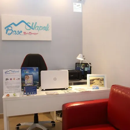 Base Mergellina Oda ve Kahvaltı