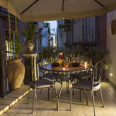 Casa Latina Bed and breakfast 3*