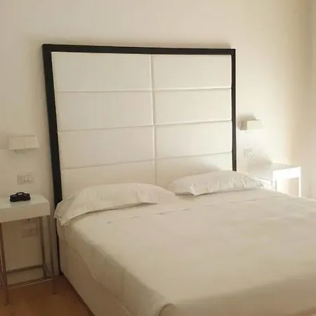 Bed and breakfast Lhp Napoli Parco Margherita