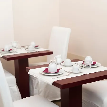 Foro Carolino S&b 2* Napels