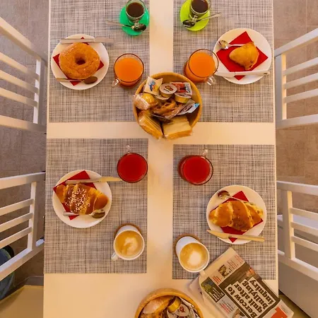 Trianon Bed & Breakfast 2*