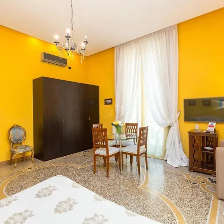 Orsini46 2* Naples