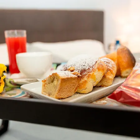 Vico Milano 18 Bed & Breakfast