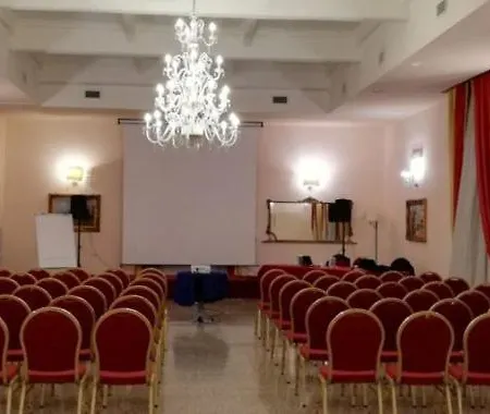 Grand Capodimonte Отель