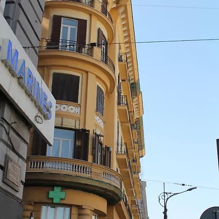 Amare Naples