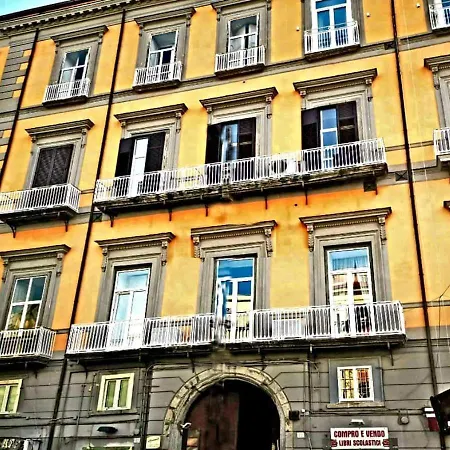 Apartment Piazza Dante 22 Naples