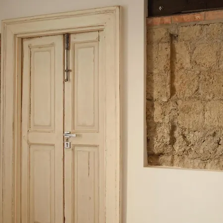 Belledonne & Gallery Νάπολη