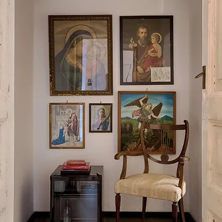 بيت ضيافة Tutt 'e Sant Luxury نابولي