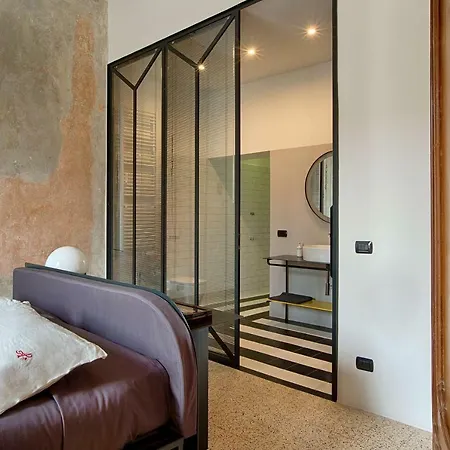 Tutt 'e Sant Luxury