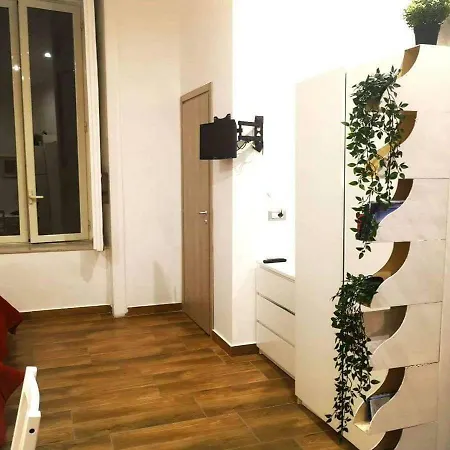 Apartment Piazza Dante 22 *