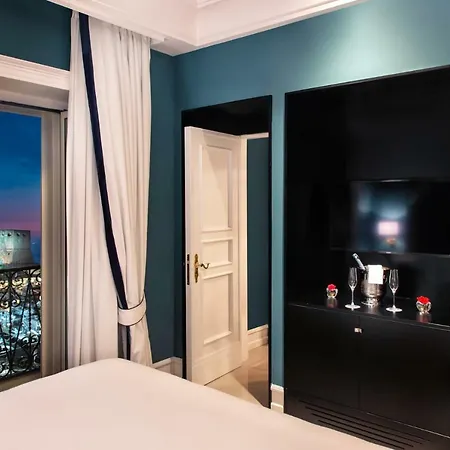 فندق Grand Santa Lucia نابولي