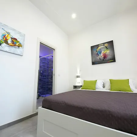 President 3* Naples