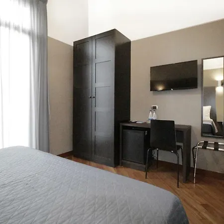 Piazza Carita 4*
