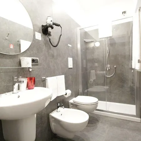 Piazza Carita 4*