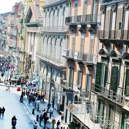 Piazza Carita Pensión 4*