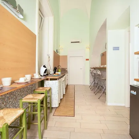 Experience 2* Naples