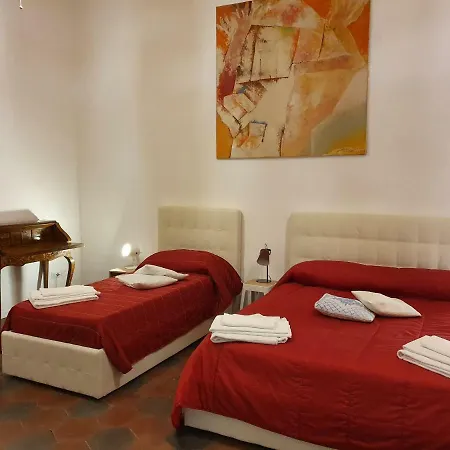 The Spanish Palace, Suites, Rooms, & Terraces 3* Naples