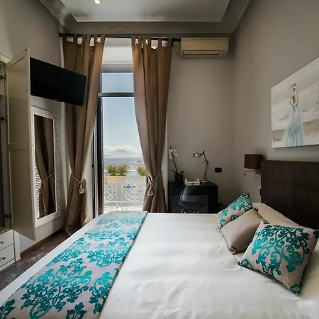 Πανσιόν Seaside Caracciolo 2*