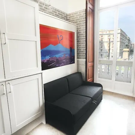 Piazza Bovio 22 3*