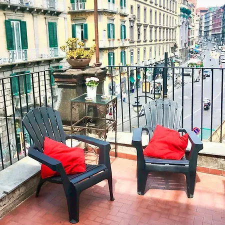 Casa Beatrice, Appartamento Nel Centro Di Napoli *