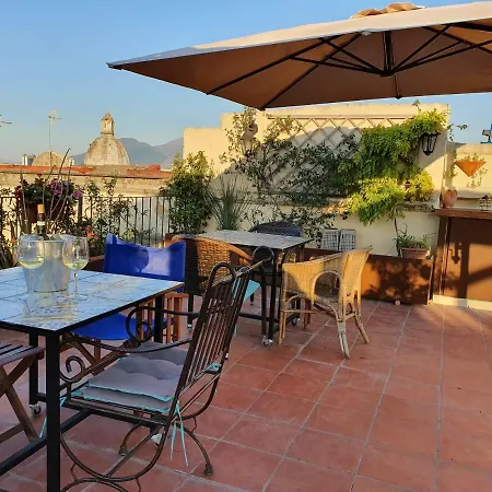 The Spanish Palace, Suites, Rooms, & Terraces 3*