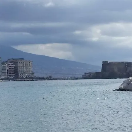 Oda ve Kahvaltı Ai Baretti Napoli