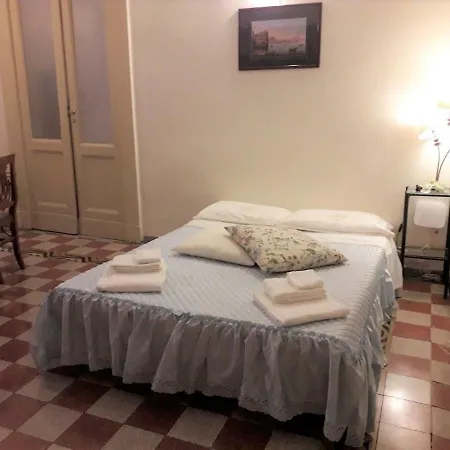 Casa Lillina A Toledo , Near Piazza Del Plebiscito
