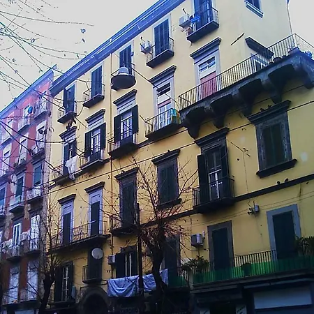 Domus Ugo Apartment