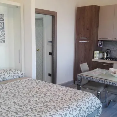 Estasi Naples