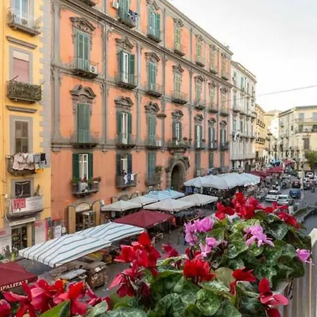 Casa Dei Vergini Historical Center Appartamento Napoli