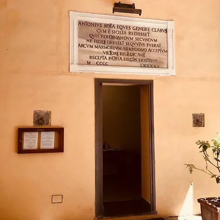 Palazzo Rota House Naples